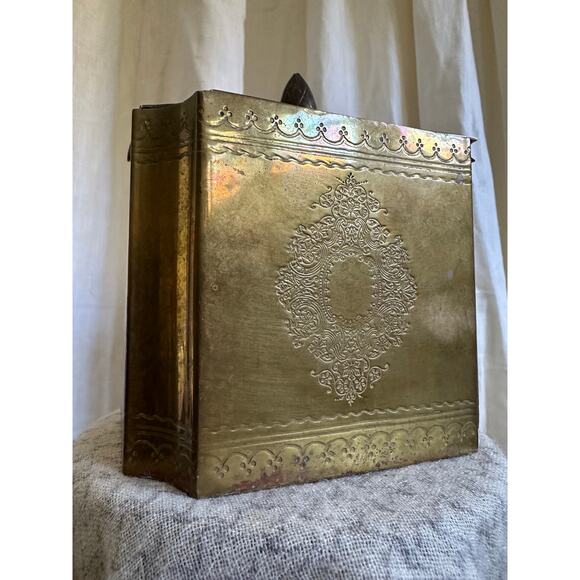 Vintage antique brass jar box lidded engraved trinket 5x4” decorative decor - Picture 7 of 16